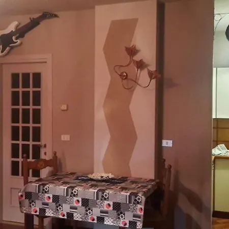 Le Riant Apartment *