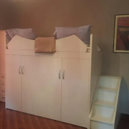 Le Riant Apartment